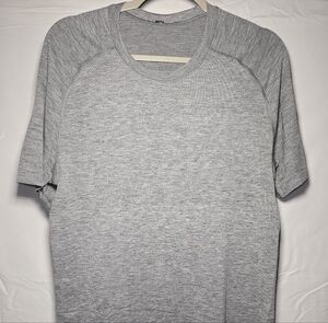 Lululemon Metal Vent Tech Short Sleeve Shirt Men's Medium Med M Gray Excellent